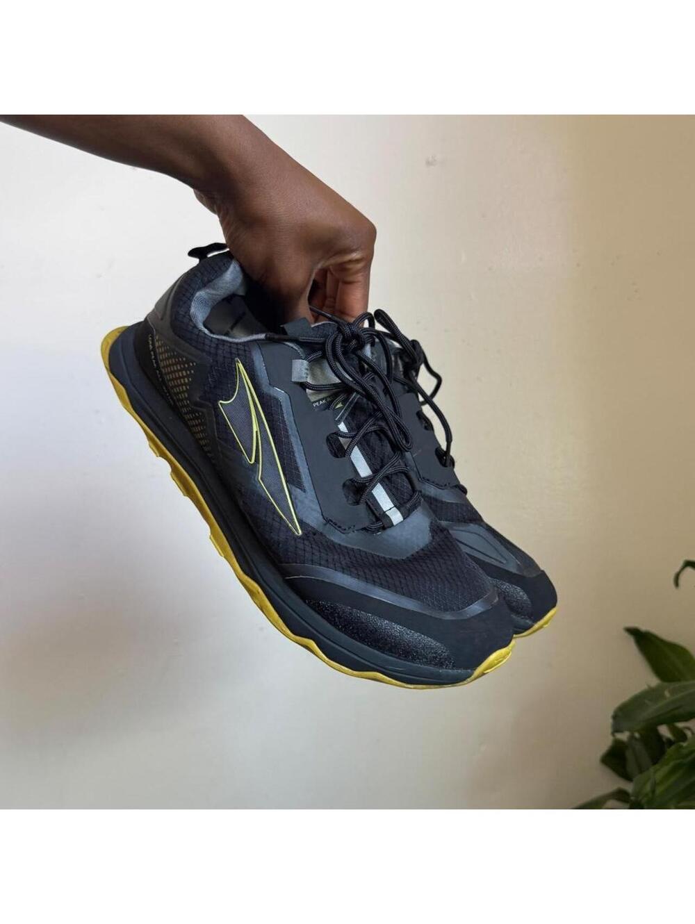 Altra Lone Peak All-Weather Black Yellow Trail Running shoes Women’s US 9